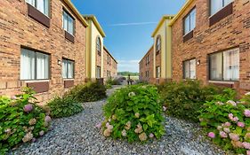 Quality Inn Alexis Rd